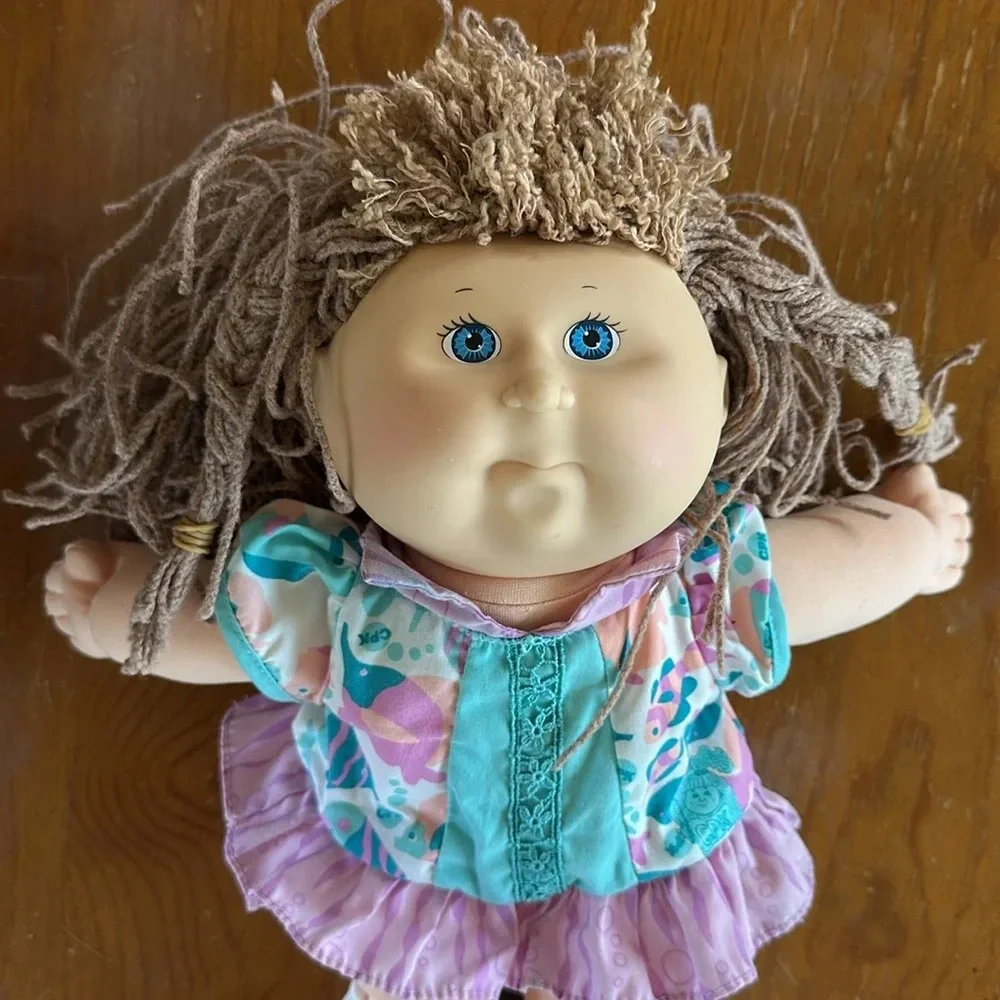 Vintage Cabbage Patch Kids 14” doll by Xavier Roberts - Picture 7 of 7